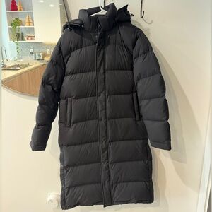 Aritzia Super World Super Puff Long - Small